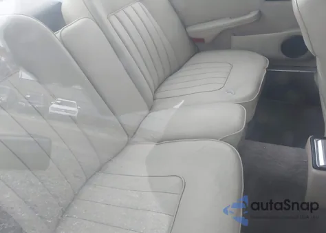 1985 Jaguar Xj6 Vanden Plas z USA, uszkodzony, nr VIN SAJAY1346FC391682